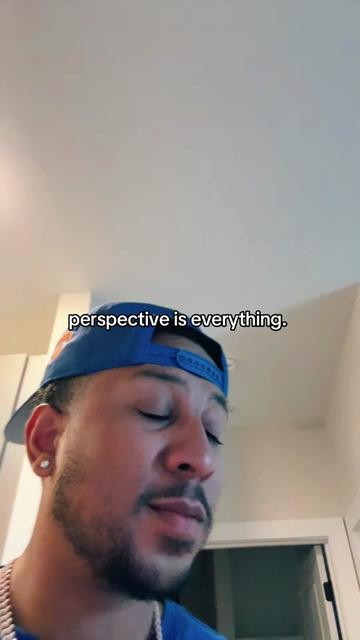 @thequis_