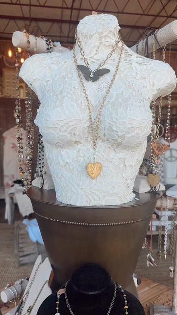 @karmasageboutique