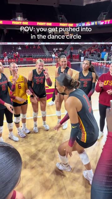 @uscwomensvolley