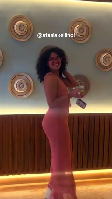 @Womenwalkingaway