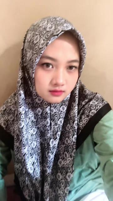 @Indah Khoerun Nisa, S. Pd 🌻 ♡