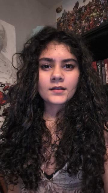 @🕸️Meera🕸️
