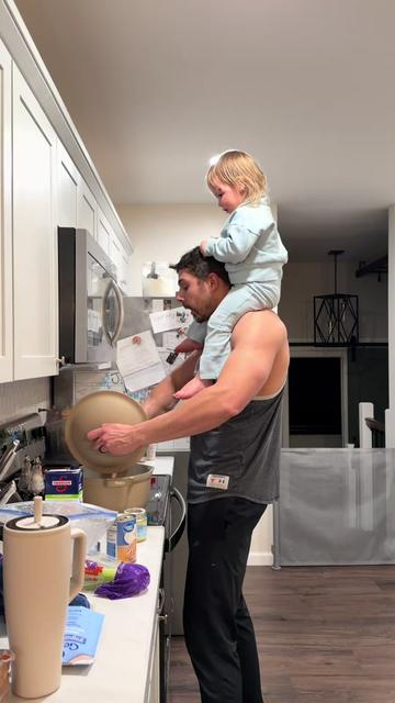 @Ashley Cole | SAHM of 2