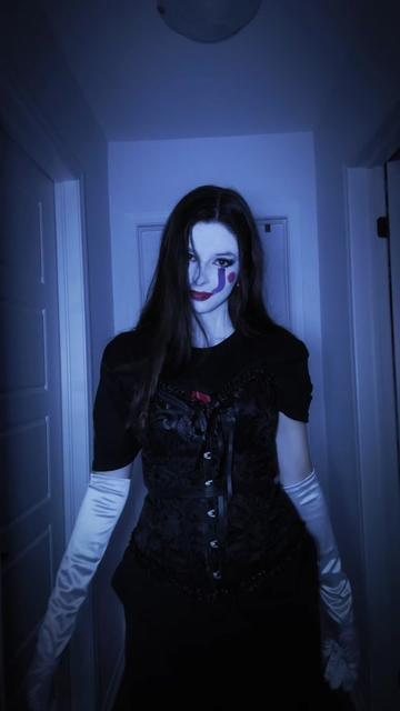 @EllaBloom