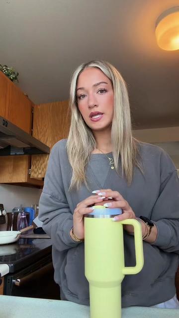 @caitlynnavery