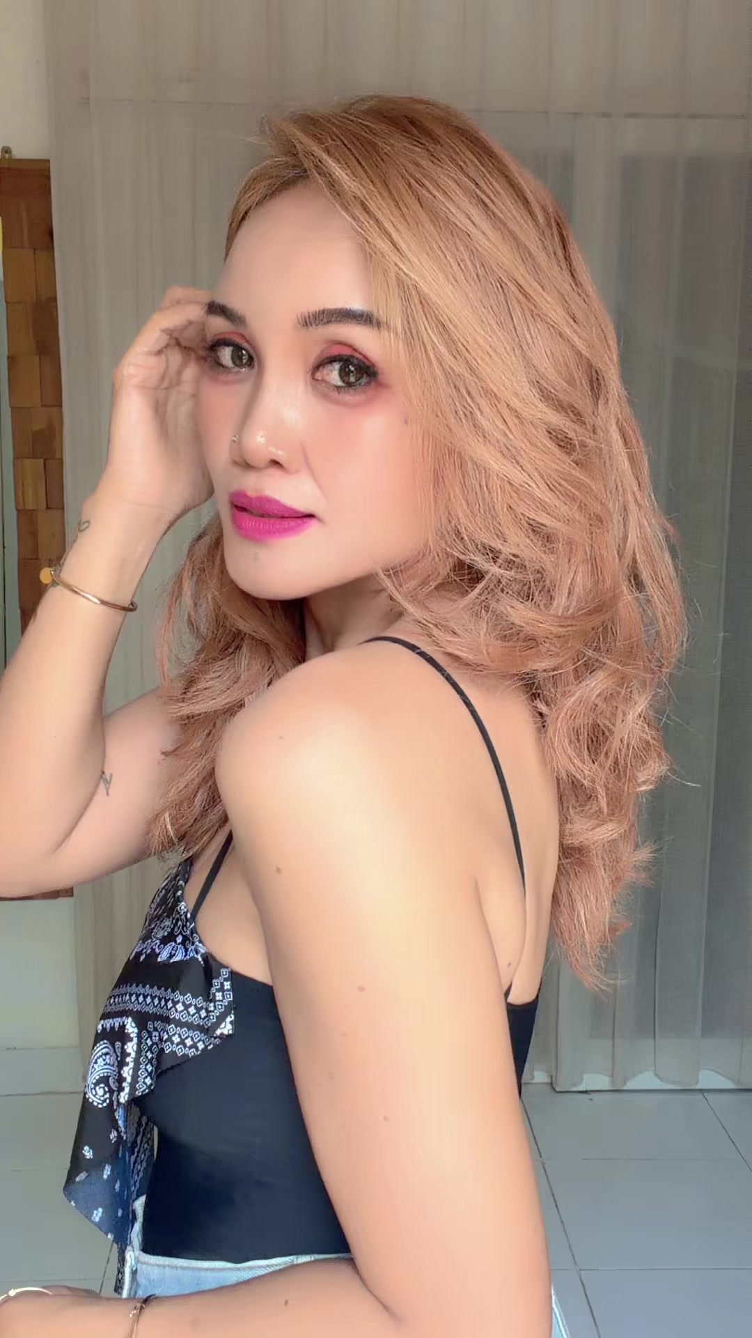 @Lovelyariani