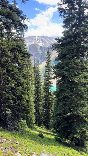 @Experience hiking in Canada