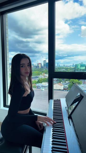 @lynnpianist