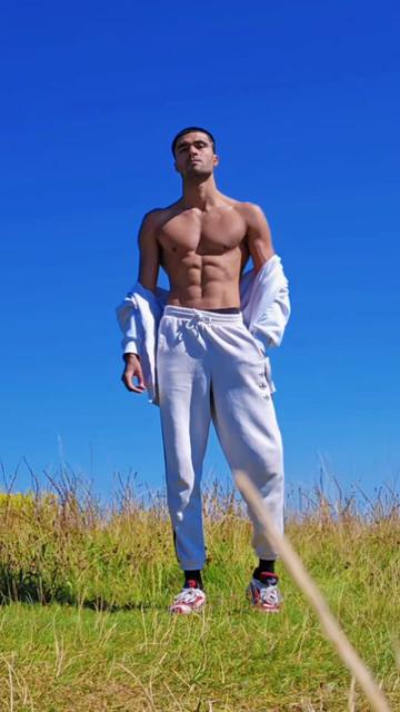@hoodedcalisthenics
