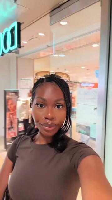 @Kellianeflies🛫