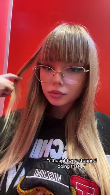@comi