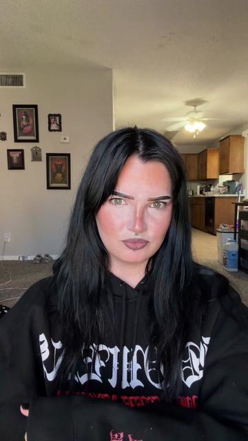@Makala 🕯️🦇🥀