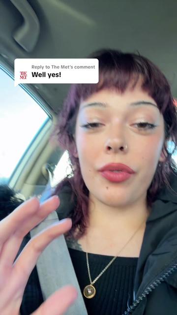 @Cayetana
