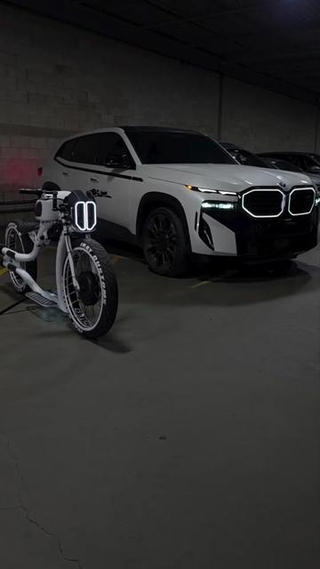 @Jrat Custom E-Bikes