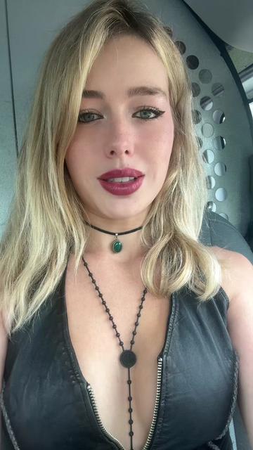 @buttonnosebunny