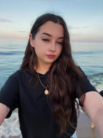 @MVikaaa._