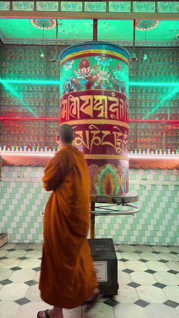 @Dom Petchthamrongchai