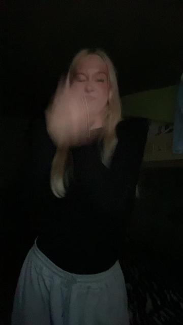 @krissweq