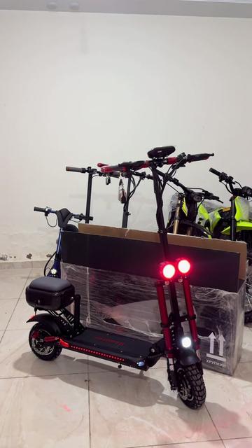 @E-scooters.Lb