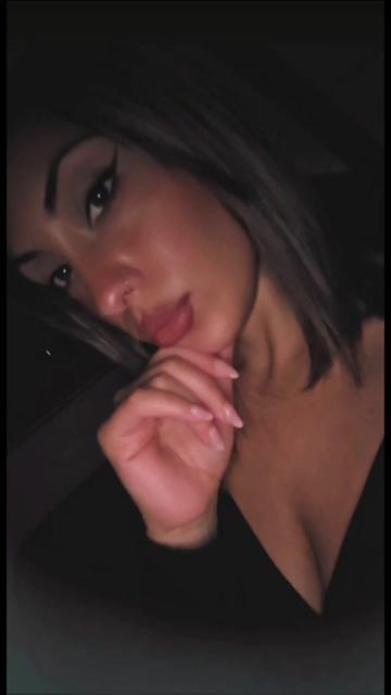 @Debora Fava 🖤♓🐺
