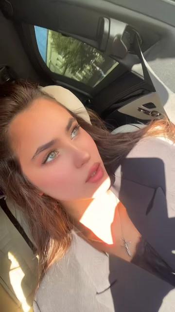 @alina_bobeica