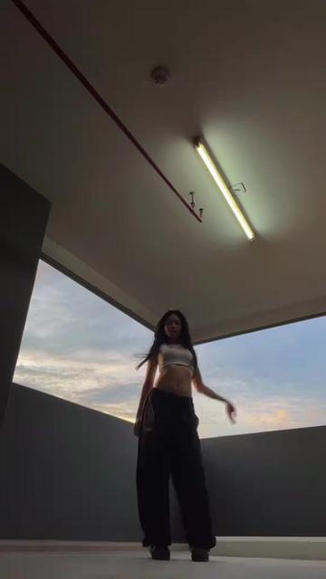 @Lily🖤