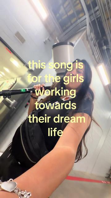 @KYLIE MARIE