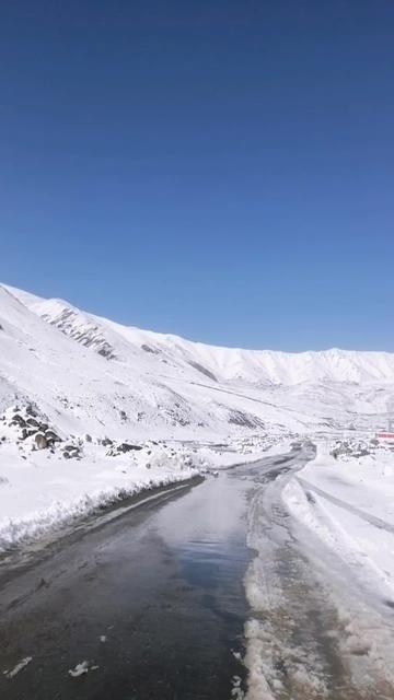 @Travel_with_Waqas