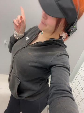 @thefemalecasanova