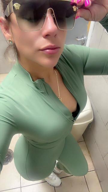 @Selenita car