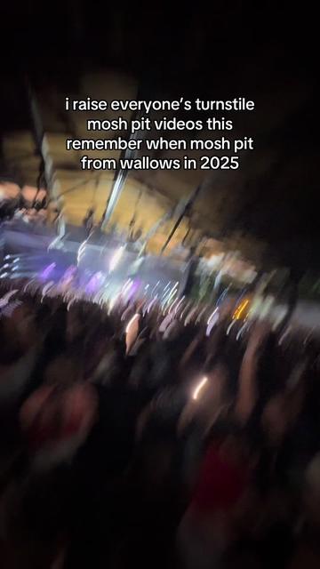 @claire | live music photog