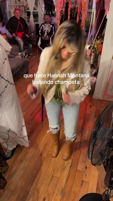 @Camila