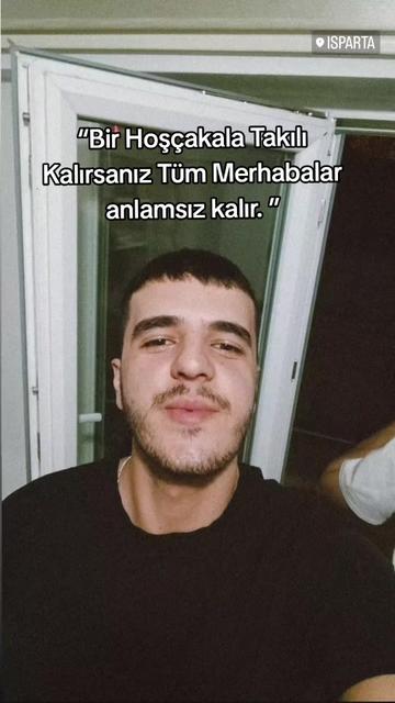 @:))