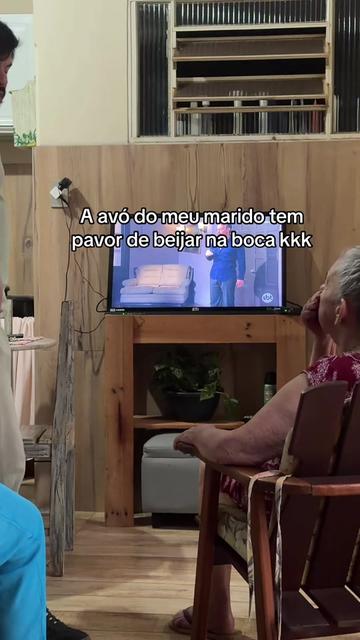 @Vitória Eva Mello