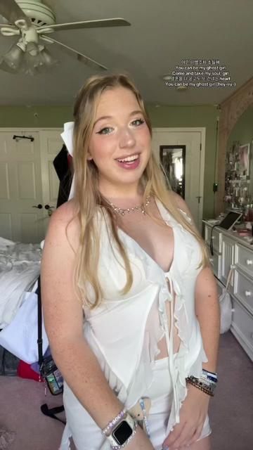 @Nicole💞🤟🏻