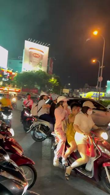 @Ký Túc Xá Cao Cấp