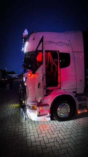@Victor Victor🇲🇩🇮🇹