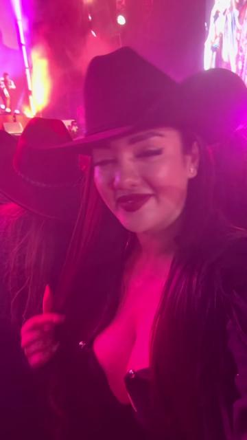@Xochilt M👑