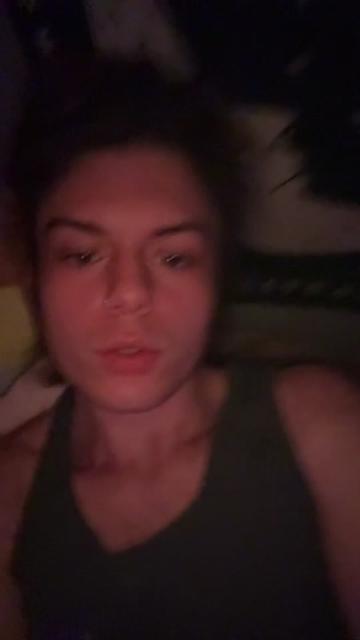 @lilh0m0fr