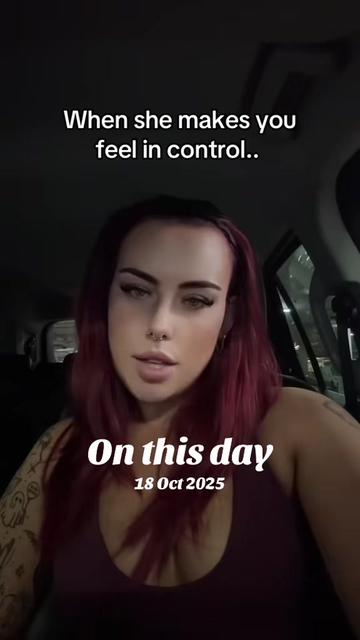 @LEASHBIAN 😈