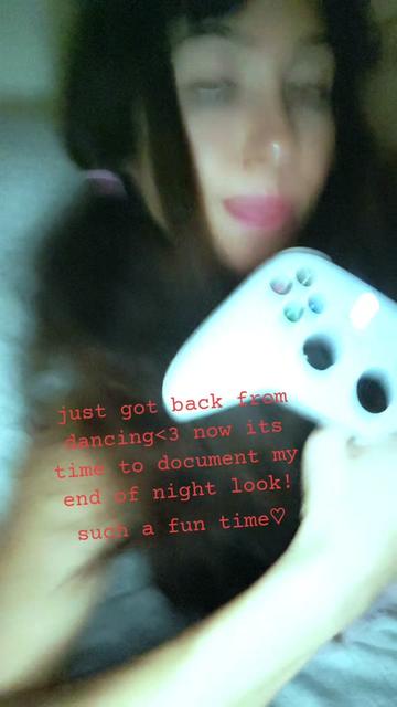 @AnyaMechelle