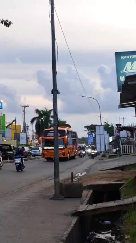 @CELEBES_BUSMKS
