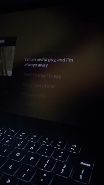 @[🎧]