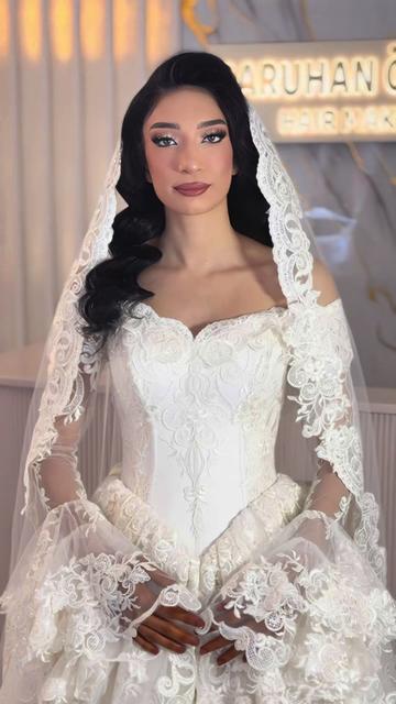 @Saruhan&Ouml;zdenee