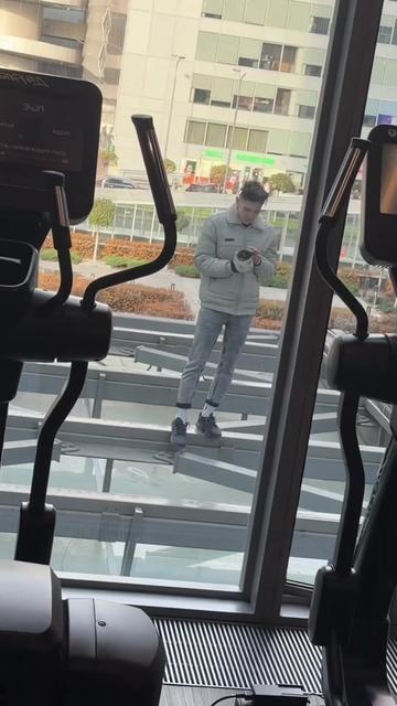 @felix
