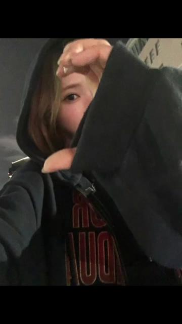 @-.-