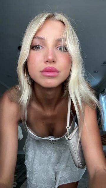 @Sofiabon