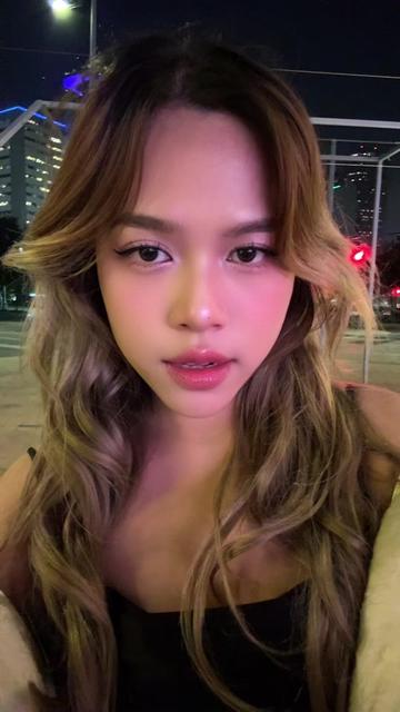 @Ăn Kem dưới mưa 🍦