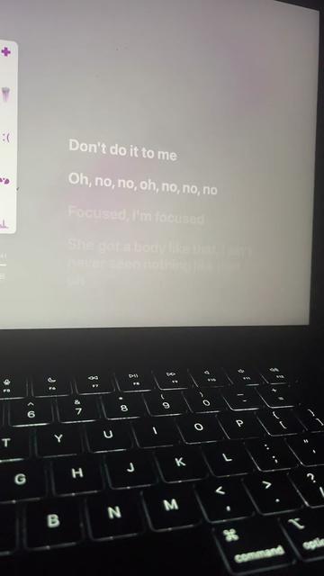 @[🎧]