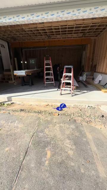 @Bella Overhead Doors LLC